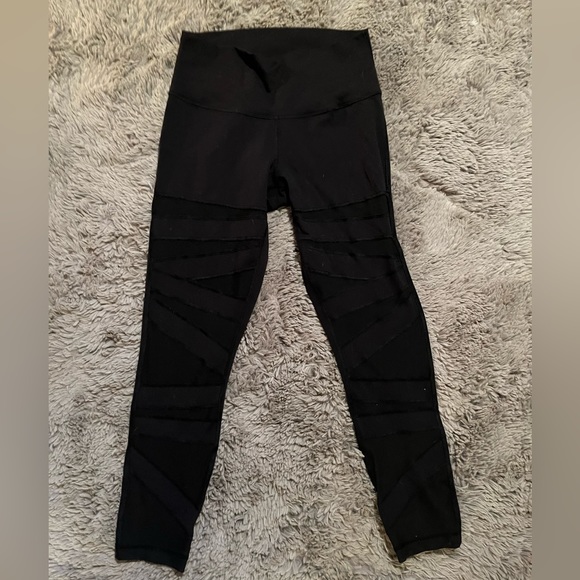 Lululemon High Times Crop *Tech Mesh - Picture 4 of 6
